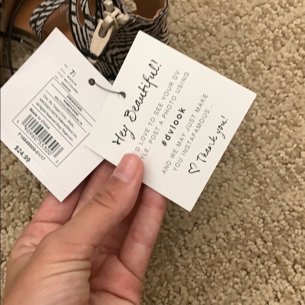 Shoes - Picture 3 of 4